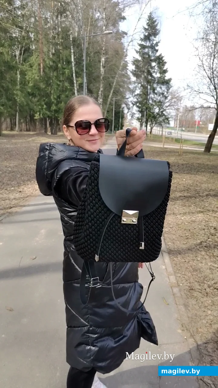 Алеся Левшукова, ремесленник. «Вяжу себе, к примеру, рюкзак, только выйду пройтись, у меня его забирают».