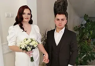 Провели Новый год вместе, а теперь женятся. Свадебная пара недели