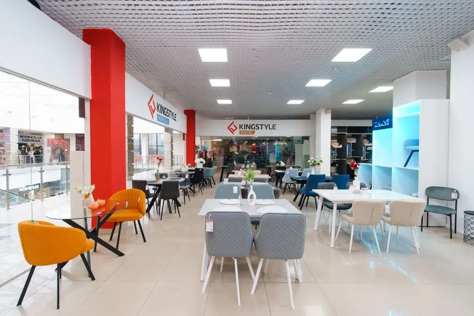 27 октября в ТЦ Атлас на ул. Терехина, 9 открылся новый большой шоурум KINGSTYLE. Фото: mogilevnews.by.