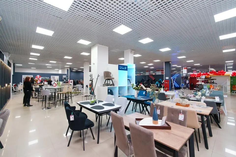 27 октября в ТЦ Атлас на ул. Терехина, 9 открылся новый большой шоурум KINGSTYLE. Фото: mogilevnews.by.