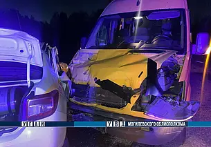 Легковушка и маршрутка не смогли разминуться в Бобруйском районе