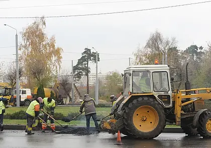 Троллейбусы не ходят, движение затруднено