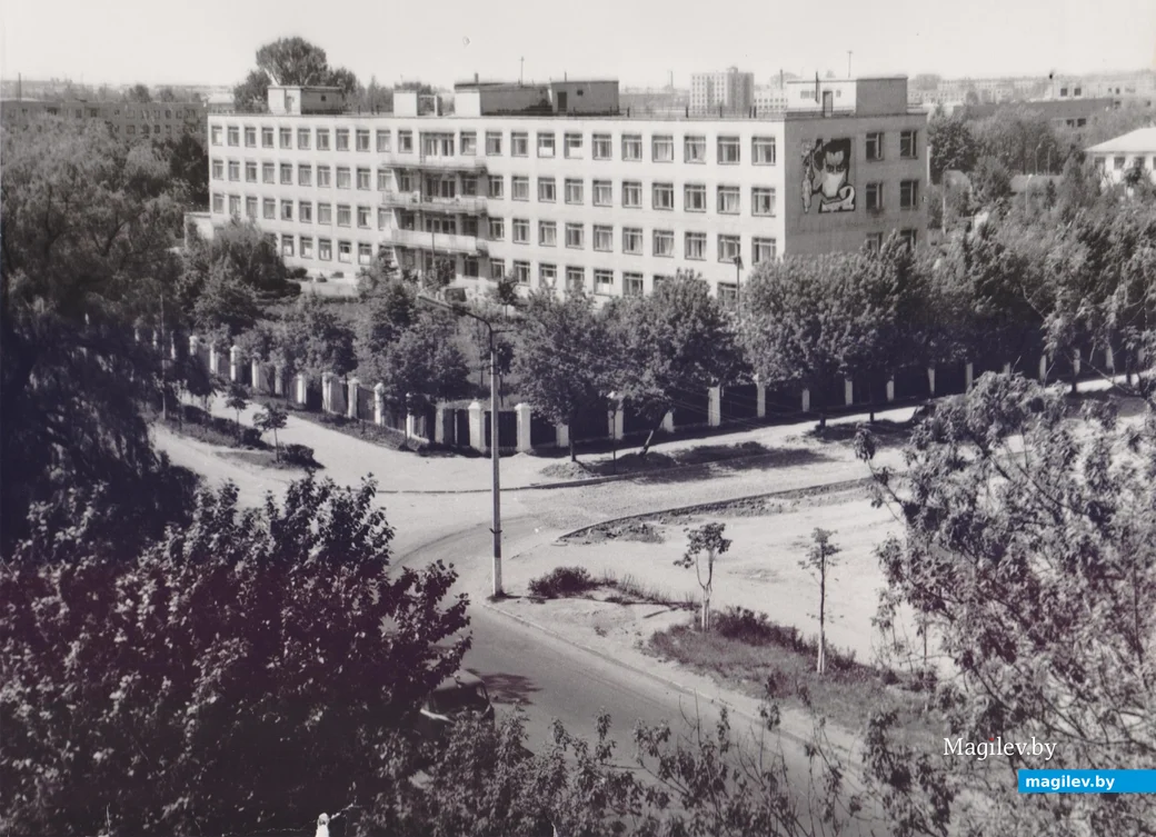 1970-е годы 20 века. Бобруйск. Вид на хирургический корпус городской больницы СМП с улицы