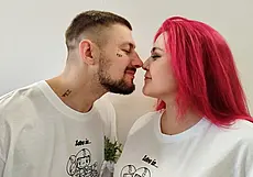 Love is…Никогда не лазить в телефоне друг друга. Свадебная пара недели