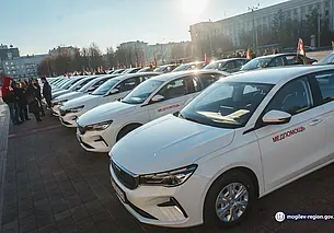 Ключи от 47 новых автомобилей медпомощи вручили в Могилеве