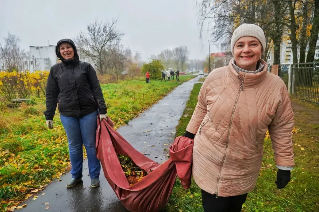 В Могилеве проходит городской субботник. 4.11.2023 г. Фото: moymogilev