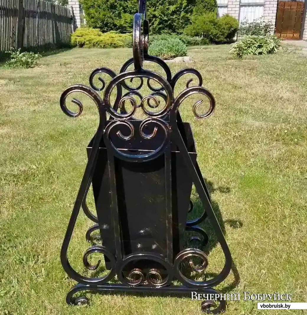 Изделия Павла Малахова из Кировска.