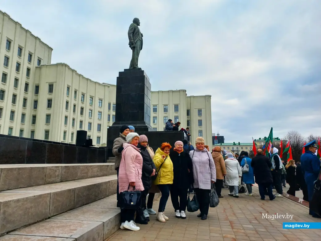 День Октябрьской революции. Могилев, площадь Ленина, 07.11.2023 г.