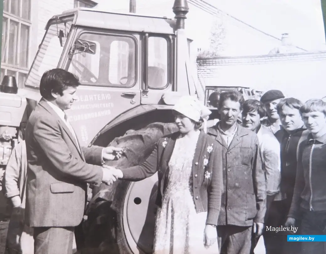 Со времен юности с особым трепетом Глаз относится к людям, работающим в сельском хозяйстве.