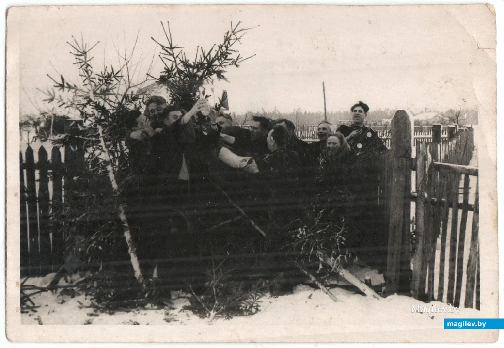 Праздник в деревне Березовка Кличевского района, 1977 год.