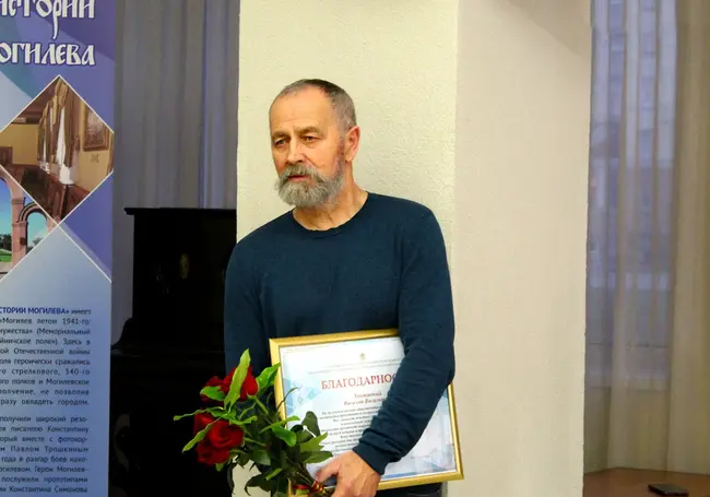 Увидеть время глазами художника: проект «Шчырасць адзіноты» представил Василь Комаров в Выставочном зале Могилева. Фоторепортаж