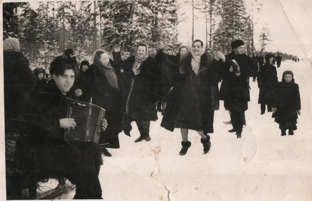 Свадьба родственников в деревнях Несята и Березовка, 1977 год.