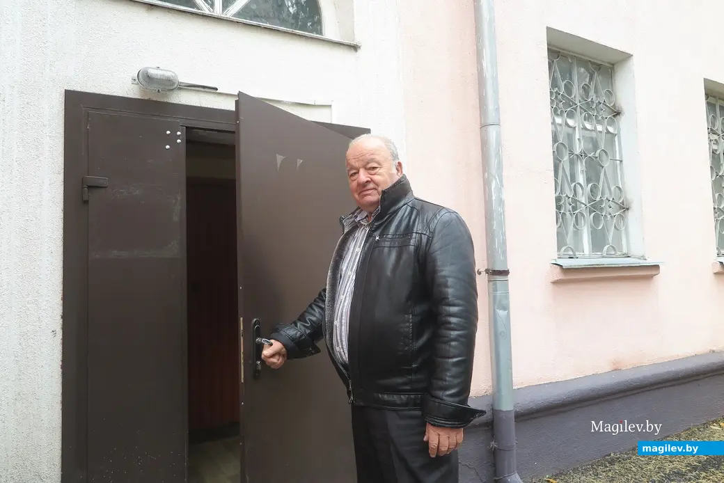 Осень 2023 г. Могилев, ул. Чехова, 10А. Директор «Табеи» Павел Бродов умеет договариваться и с большими начальниками, и с простыми людьми, поэтому благотворительная