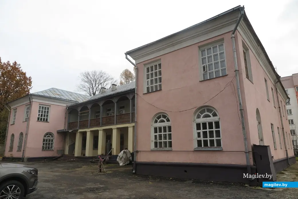 Осень 2023 г. Могилев, ул. Чехова, 10А.