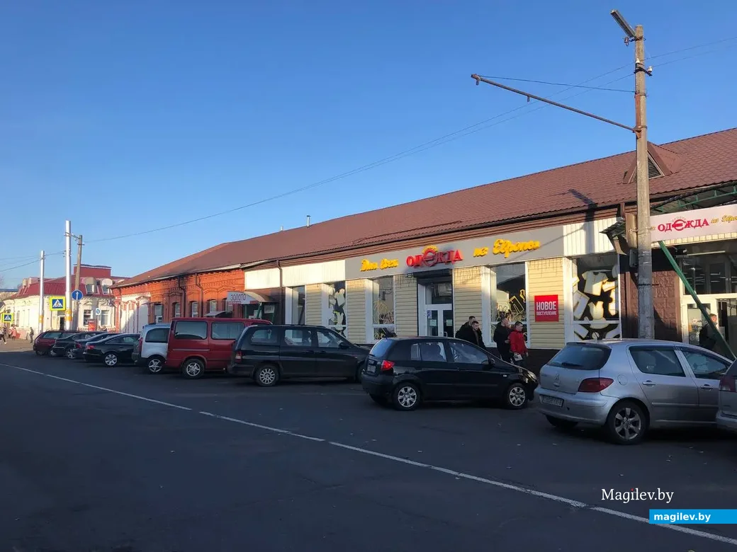 В здании бывшего ресторана «Алеся» на Советской сегодня – магазин секонд-хенда.
