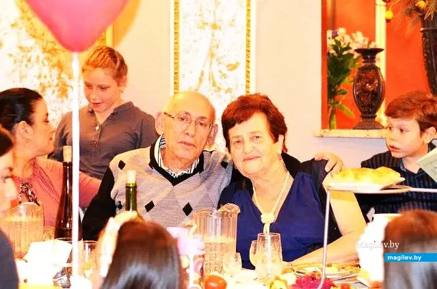 Раиса Абрамовна Кускина с Григорием, старшим братом Алика. Денвер, 2011 год.