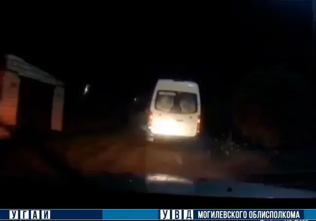 В Бобруйске водитель угнал автомобиль и пытался на нем скрыться от ГАИ