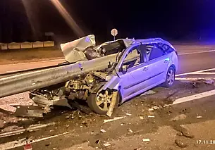 В Слуцком районе отбойник проткнул легковое авто. Водитель погиб на месте