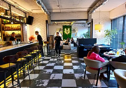 «Гастрофест» в Могилеве: «Белый лис» прямо на глазах  приобретает красочный оттенок