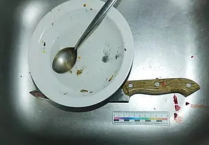 Зашел в комнату, где спали двое, и ударил ножом мужчину. СК раскрыл подробности убийства в Бобруйске (видео с места преступления)