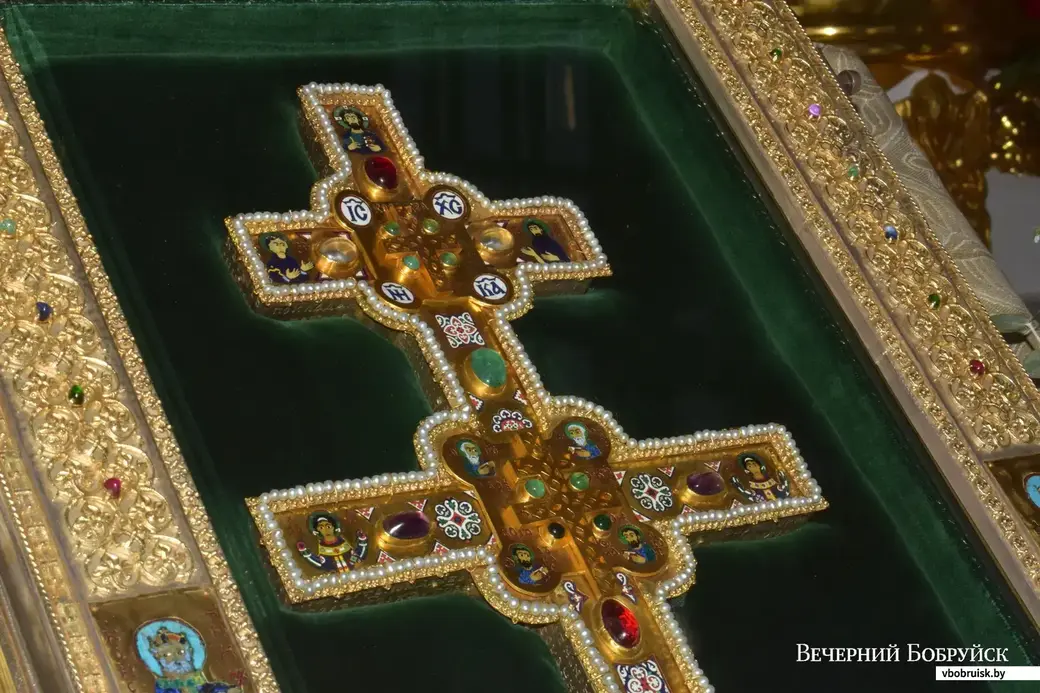 Сентябрь 2024 г. Бобруйск, часовня иконы «Всех скорбящих Радость». Копия креста Ефросинии Полоцкой. Фото Артема Лукьяновича.