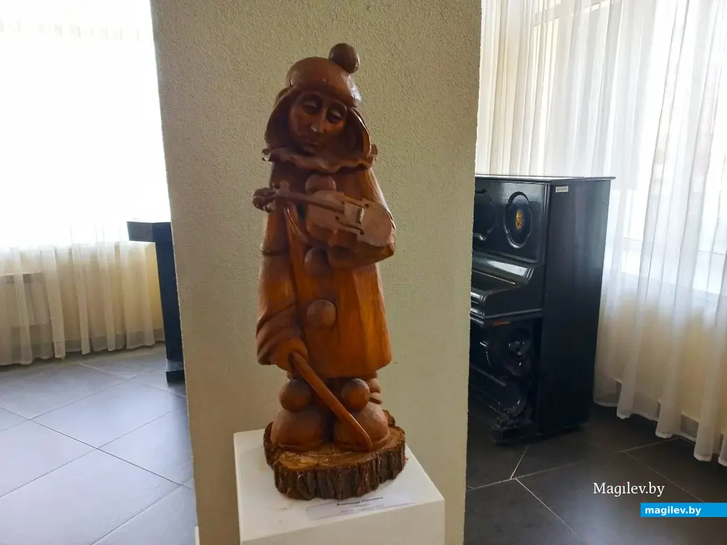 12.09.2024. Могилев. Выставочный зал музея истории Могилева, выставка «Зорная восень».