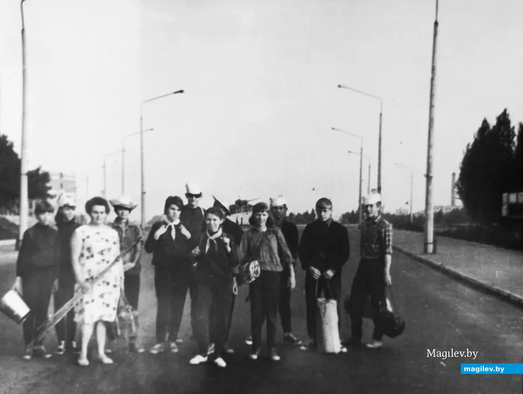 1970-е годы, Могилев. Утро на проспекте Мира.