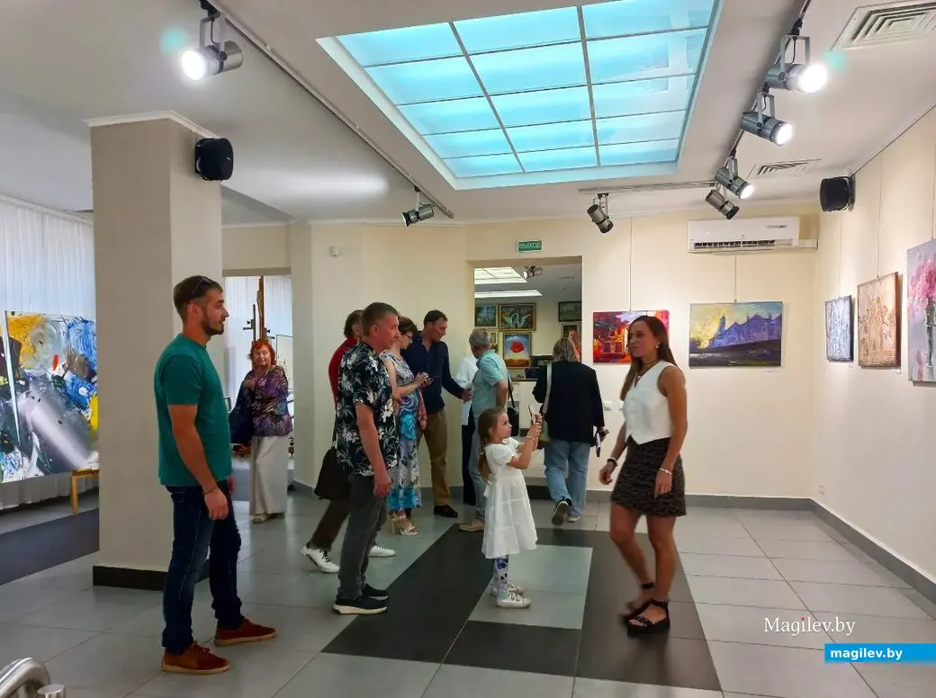 02.08.2024 г. Могилев, выставочный зал музея истории Могилева. Презентация арт-проекта «Могилев глазами гостей».