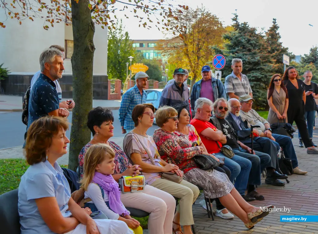 2017 г., Могилев. Витя (в центре, в бейсболке с зеленым пятном) на встрече могилевских «семидесятников».