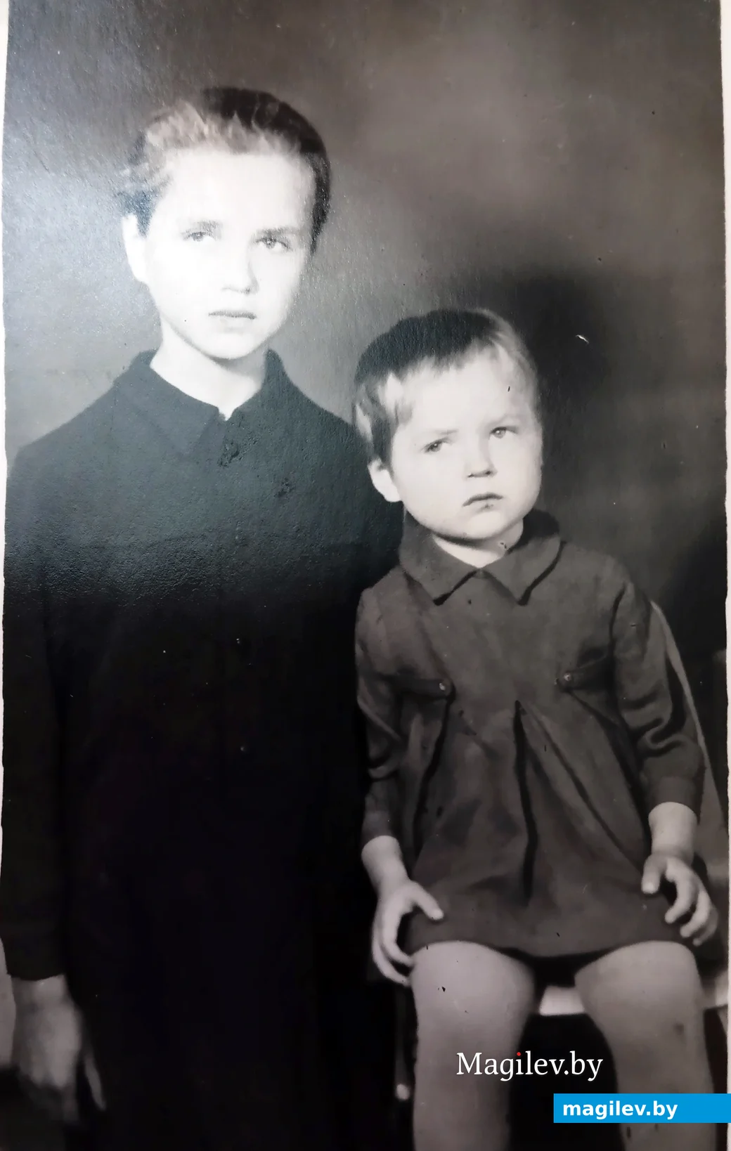 1970 год. Светлана (справа) со старшей сестрой Любой.