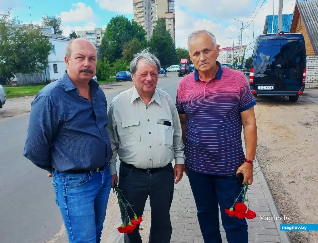08.08.2024, Могилев. Прощание с Александром. Справа Александр Золотухин, в центре – Семен Хайцин.