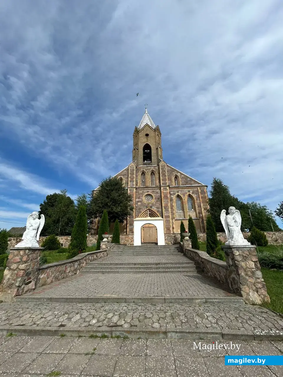 Костел Святого Юрия в Оссово, лето 2024 г.