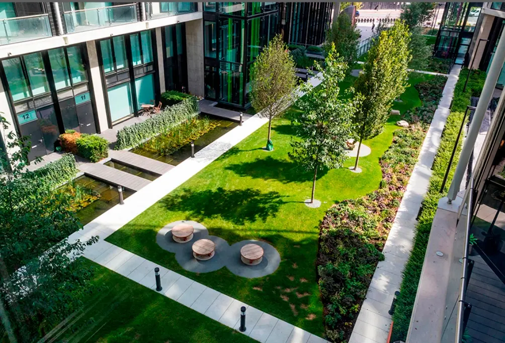 Дома в районе жилых домов №51 и 53 по улице Криулина в Могилеве. Проектное решение благоустройства дворовой территории.