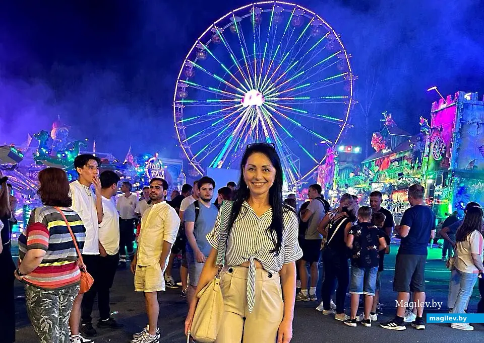 Елена на городском празднике. Германия. Саксония. 2024 год.