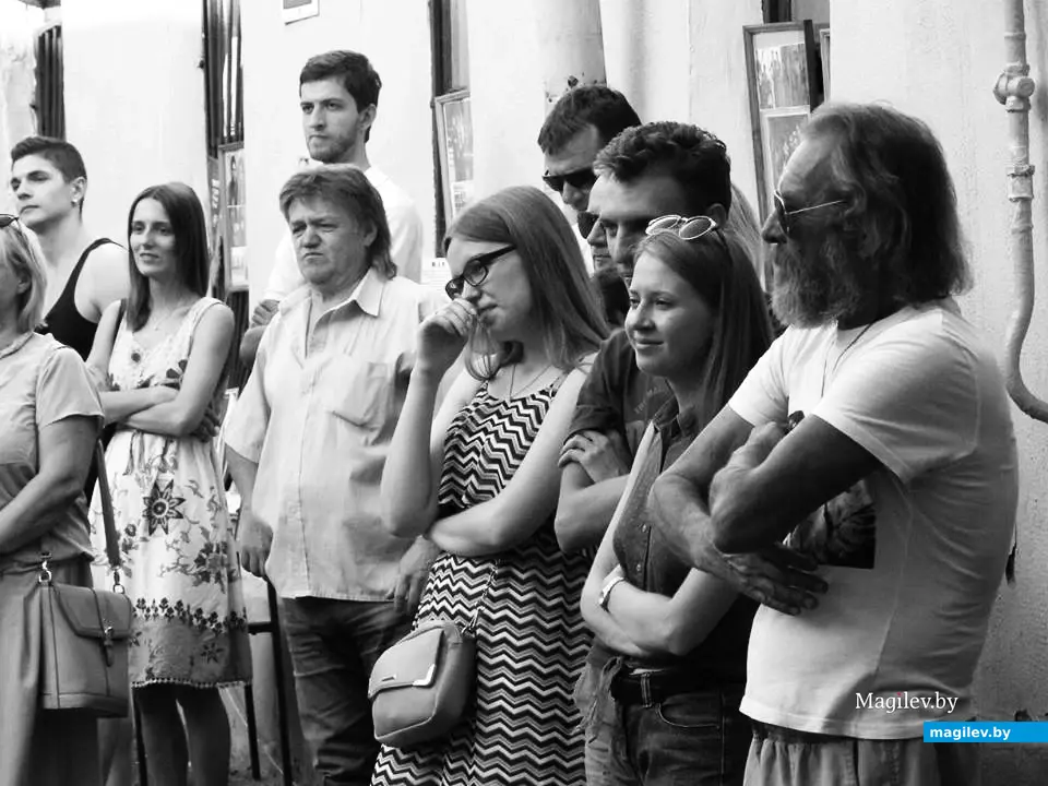 Лето 2017 года, Могилев, дворик Алика Кузькина. Встреча «Не забывайте своих старых друзей!».