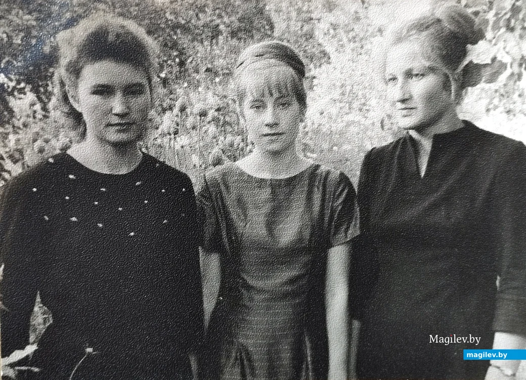 1960-е. Нина Андреевна (слева) с подругами из Заполья Катей Новоченок и Надеждой Пинчук.