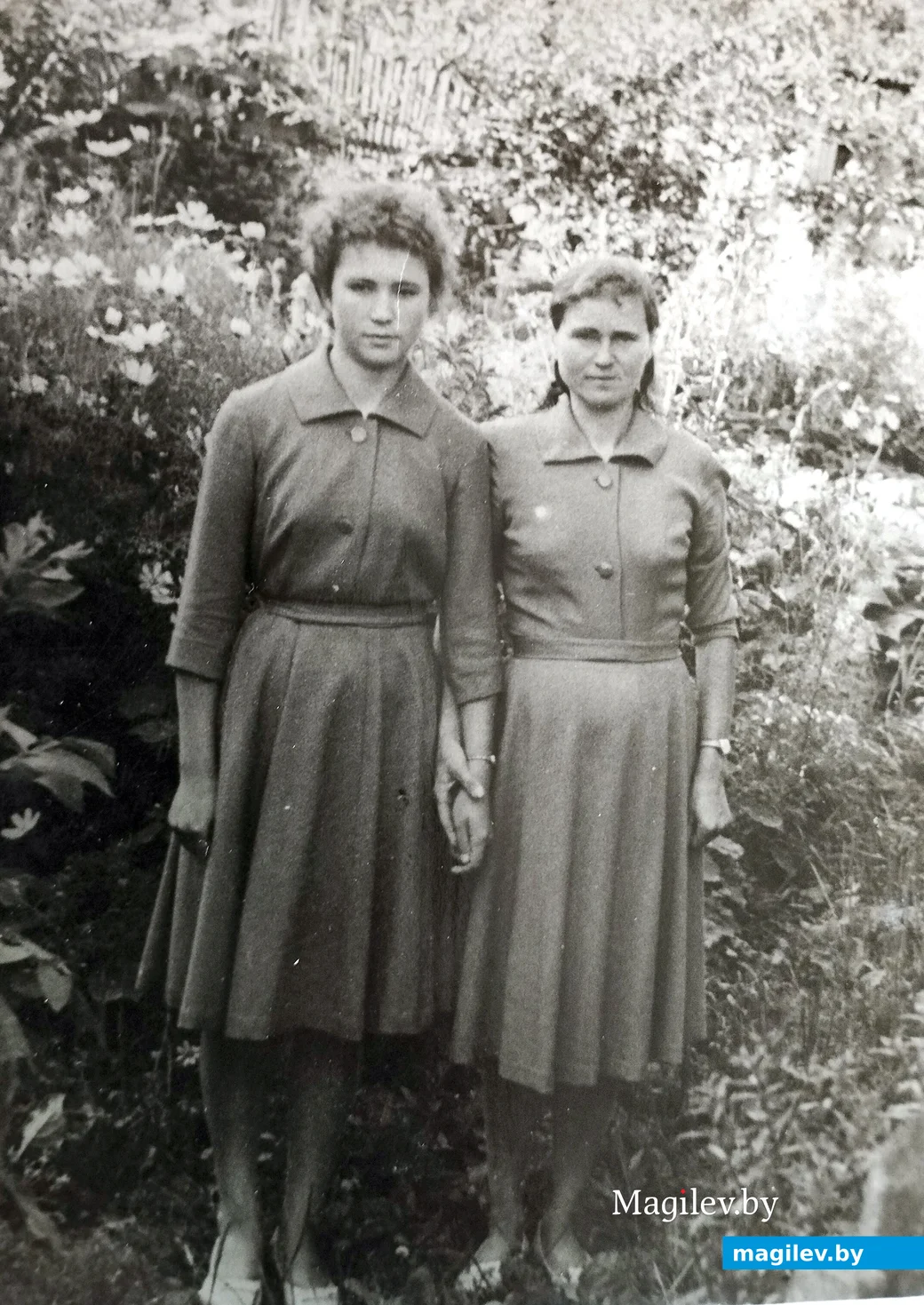 1960-е. Нина Андреевна с мамой.