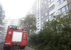 В Могилеве на Каштановой горела квартира: работники МЧС спасли хозяйку жилья