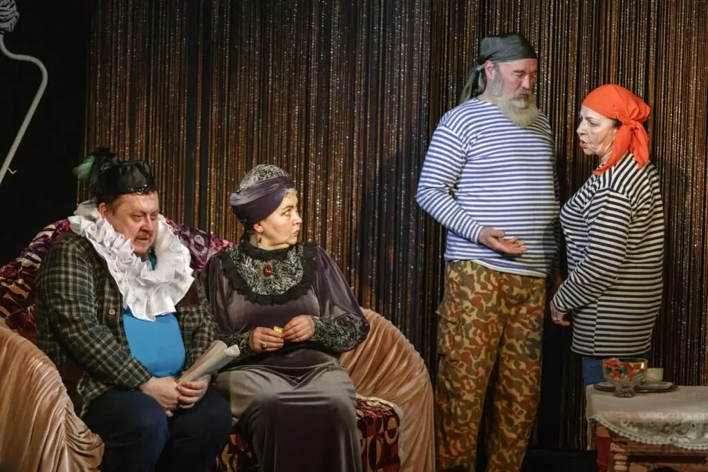 Водевиль «Божьи одуванчики» театра драмы и комедии им. В.И. Дунина-Марцинкевича.