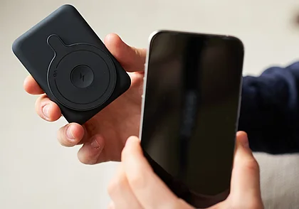 В Беларуси появились повербанки для беспроводной зарядки iPhone