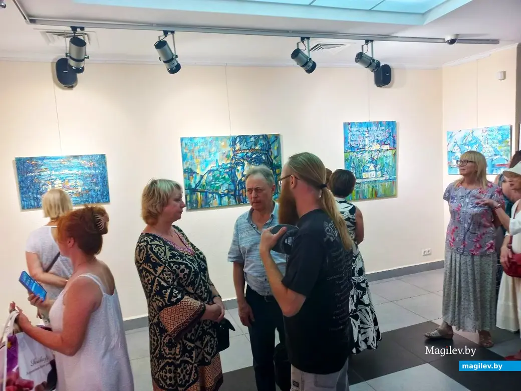 21.08.2024. Могилев, выставочный зал Музея истории Могилева. Открытие выставки Игоря Адамовича «Гарады фарбамi i лiтарамi».