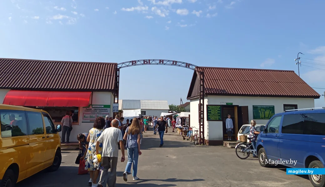 21.08.2024 г. Среда. Глусчане спешат на рынок.