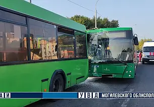 В Могилеве сегодня утром столкнулись два  автобуса: 4 пассажира доставлены в больницу