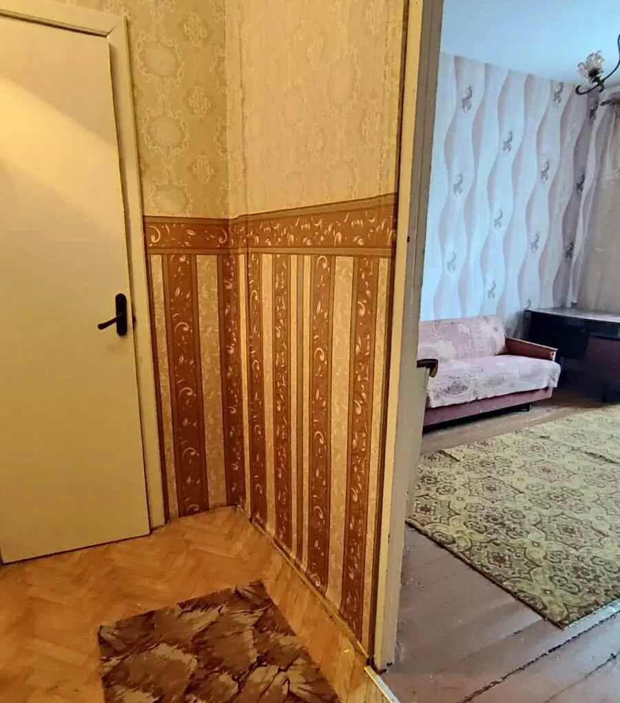 Однокомнатная бюджетная.