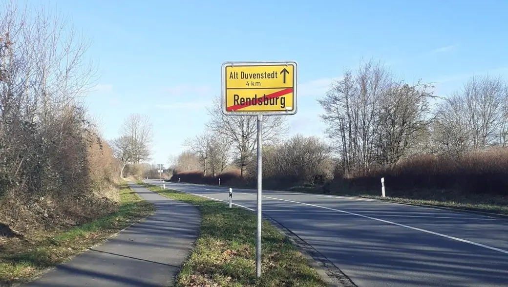 Рендсбург, Германия. Велодорожка на Альт Дувенштенд