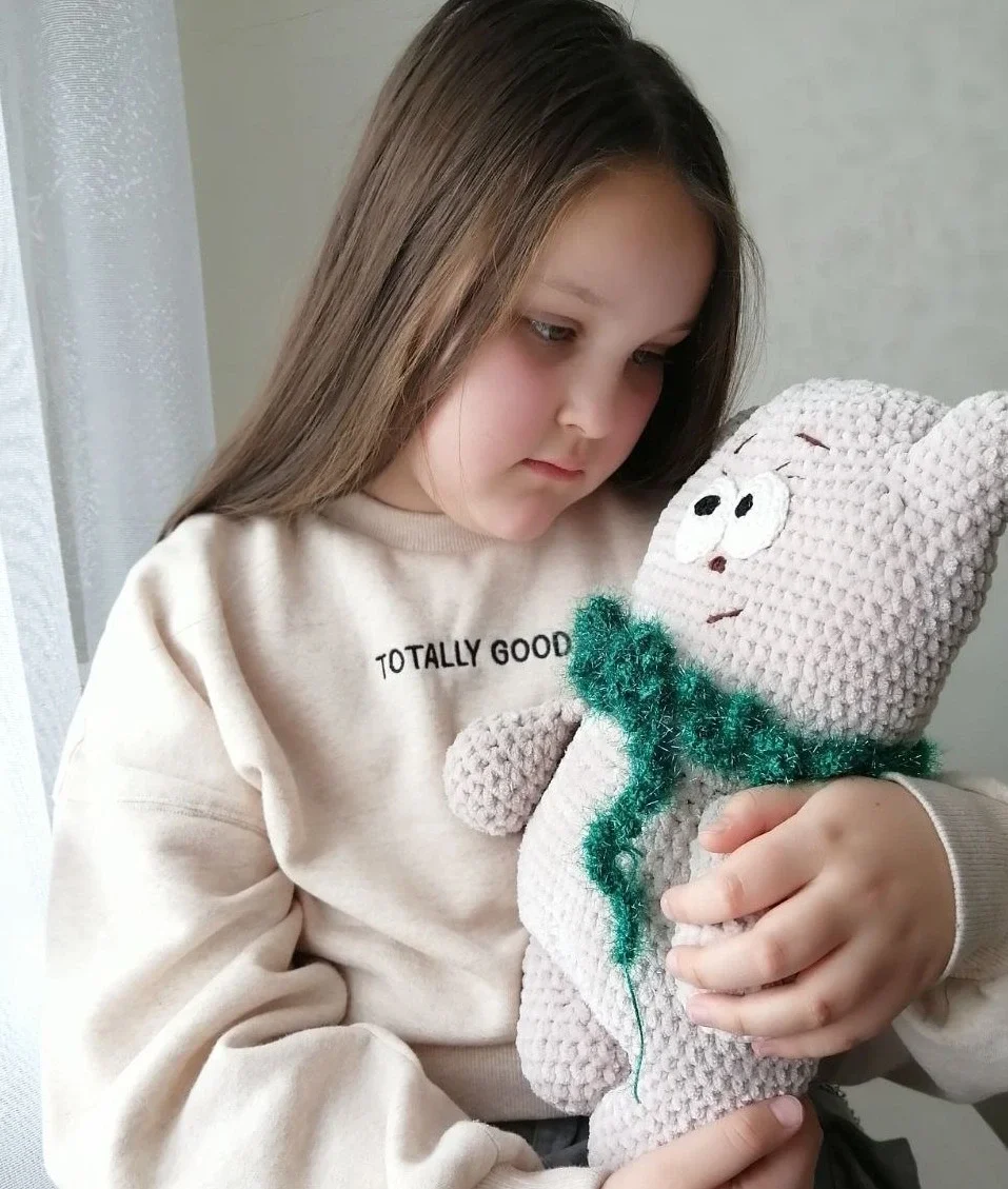 Работы Ольги Счеснович из Воротыни. На фото ее внучка Кира. Фото из личного архива.