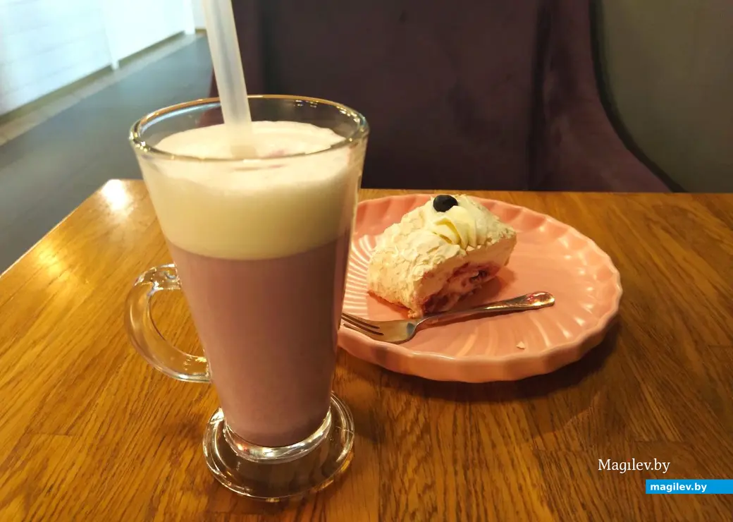 26 августа 2024 года. Могилев. Кофейня-кондитерская «Бонжур» по улице Первомайской.