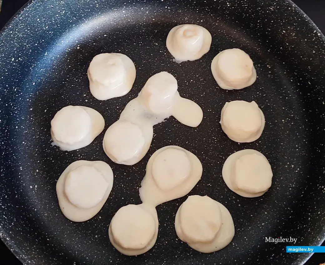 Оладушки-медальки с бананом.