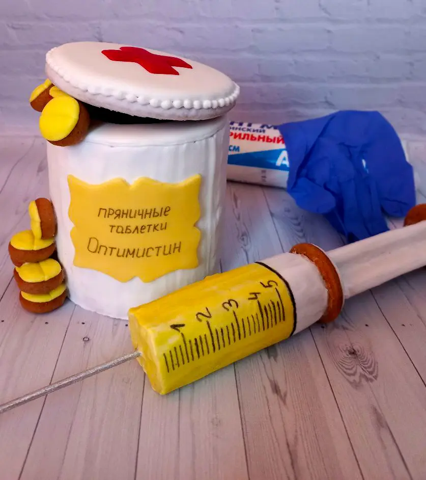 Десерты, изготовленные Натальей Башкировой.