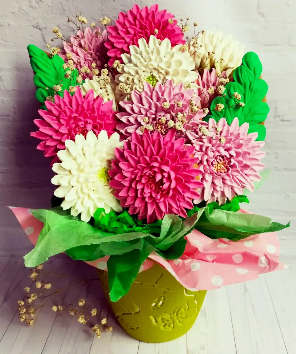 Десерты, изготовленные Натальей Башкировой.